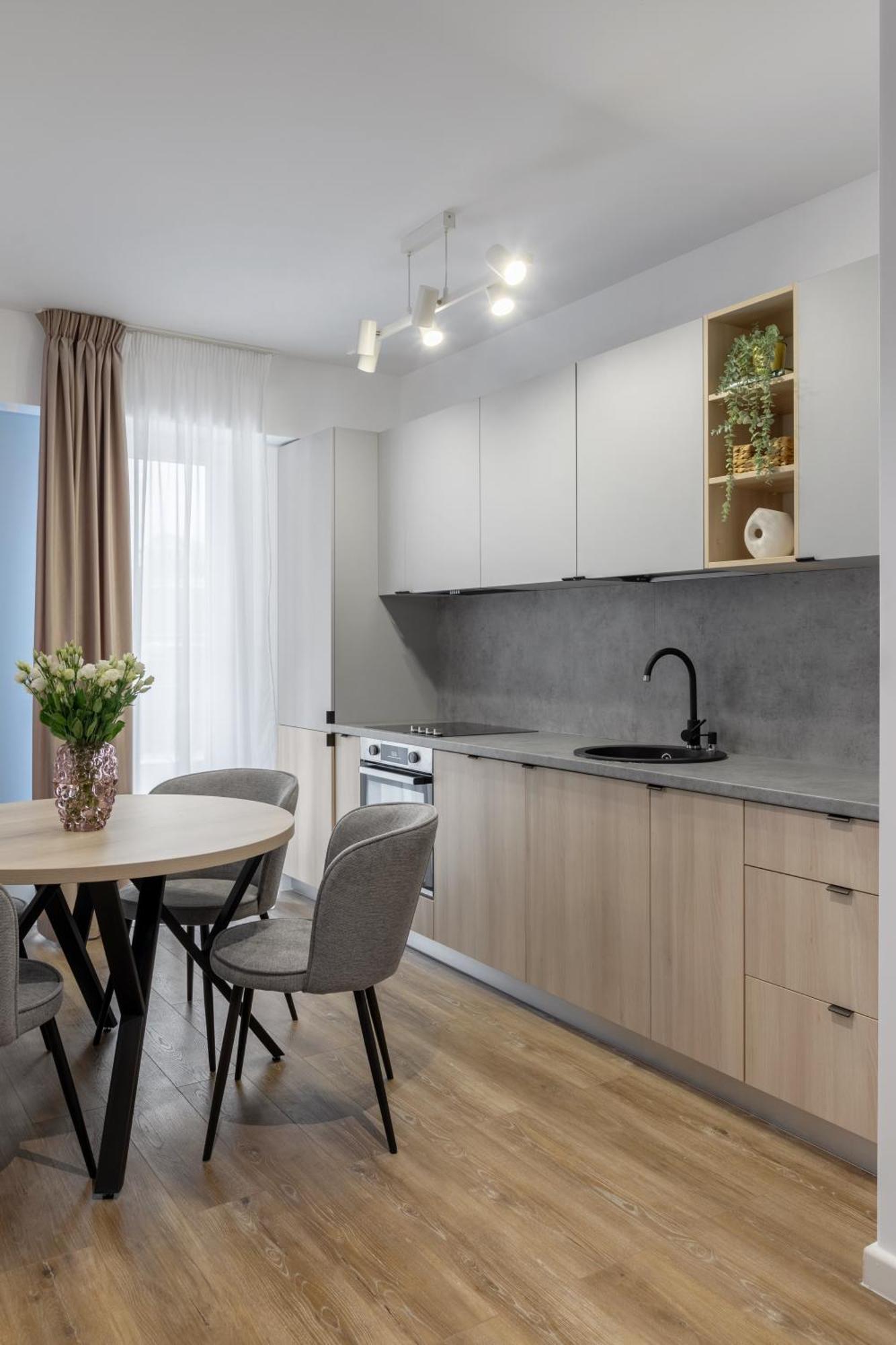Joy Garden Apartment 시나이아 외부 사진
